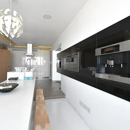 Unique 11th Floor Masterpiece Apartment Nicosia